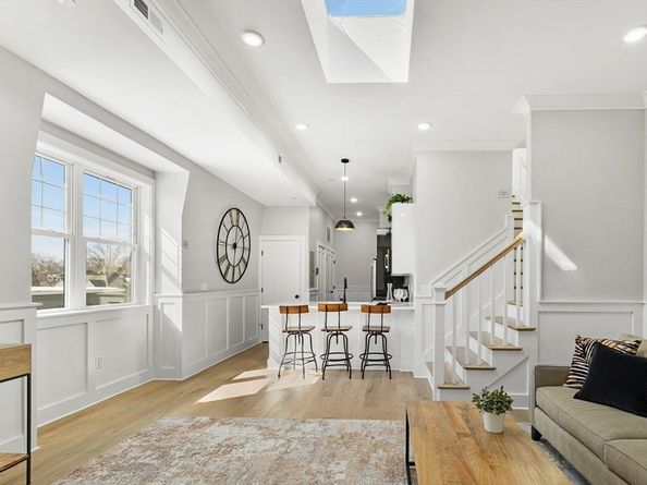 115 Thurston St I, Somerville MA 02145