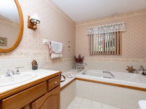 31 Fort Hill Road, Oxford MA 01540