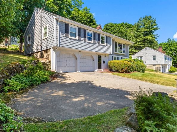 38 Robinhood Rd, Winchester MA 01890
