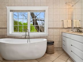 24 Radcliff Rd, Newton MA 02468