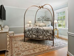 24 Radcliff Rd, Newton MA 02468