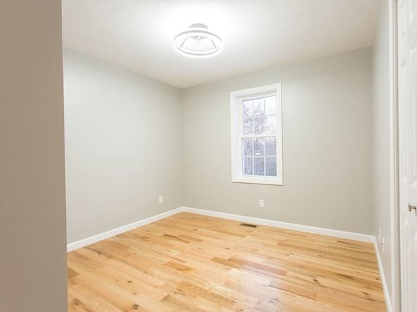 76 Number 6 Schoolhouse Rd, Charlton MA 01507
