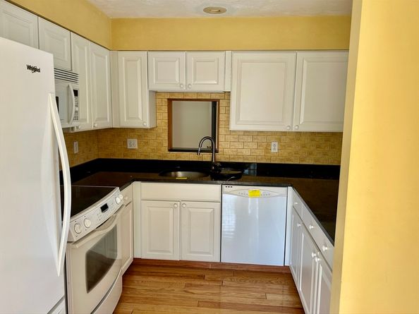 32 Bay Pointe Drive 32, Wareham MA 02571