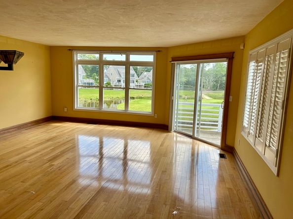 32 Bay Pointe Drive 32, Wareham MA 02571