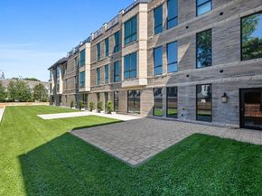 1114 Beacon St. 207, Newton MA 02461