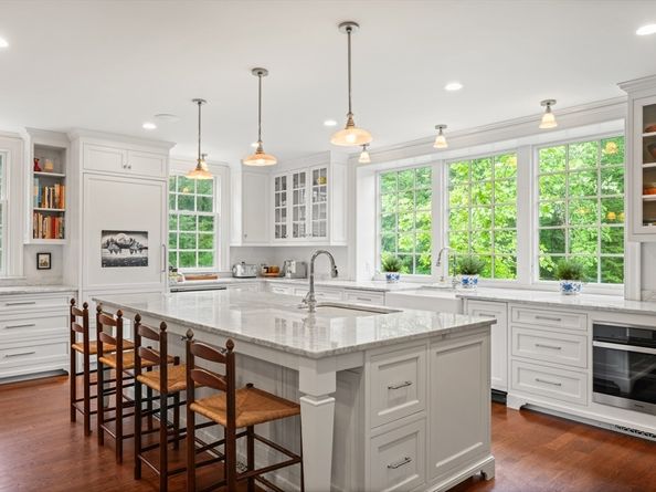 401 Sandy Valley Rd, Westwood MA 02090