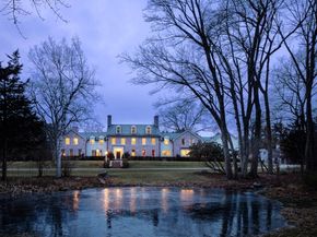 401 Sandy Valley Rd, Westwood MA 02090