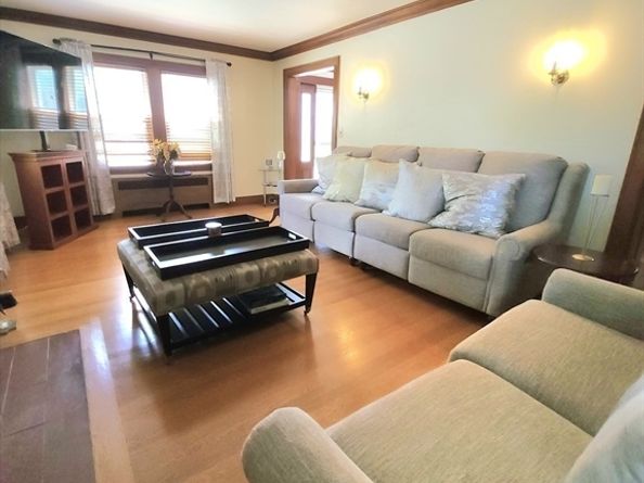 96 Brook Rd, Milton MA 02186