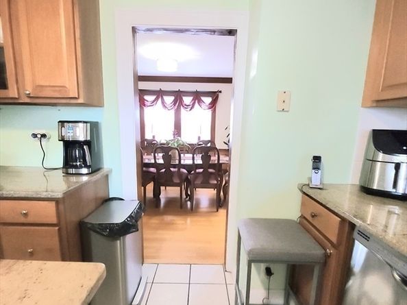 96 Brook Rd, Milton MA 02186