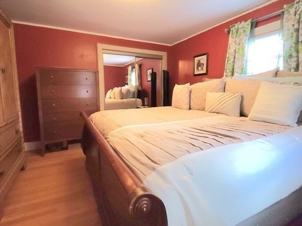 96 Brook Rd, Milton MA 02186