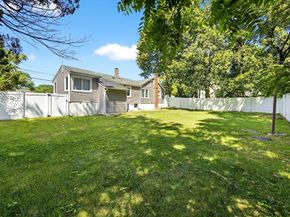 497 Massasoit Rd, Worcester MA 01604