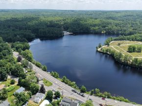 130 High St, Upton MA 01568