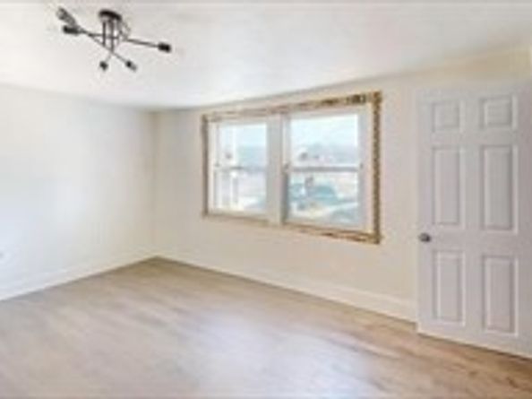 130 High St, Upton MA 01568