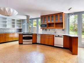 50 Crestwood Rd, Newton MA 02465