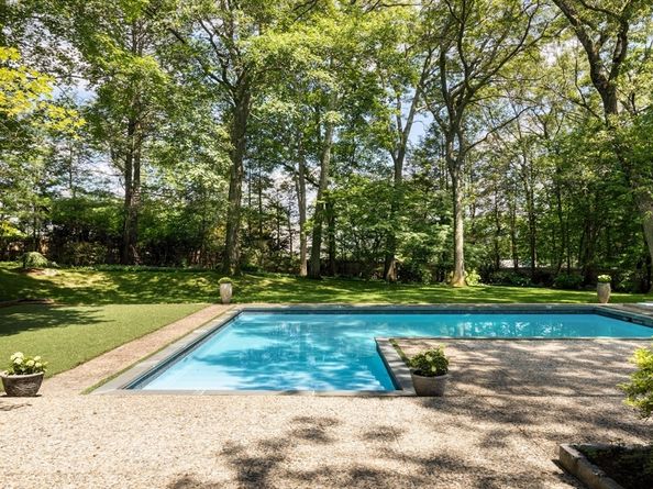 50 Crestwood Rd, Newton MA 02465