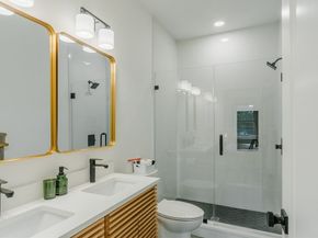 43 Withington St 7, Boston MA 02124