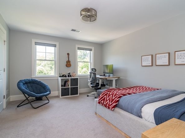 23 Covered Bridge Lane, Wayland MA 01778