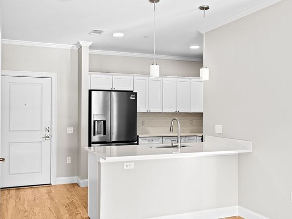 485 Blue Hills Parkway 48, Milton MA 02186