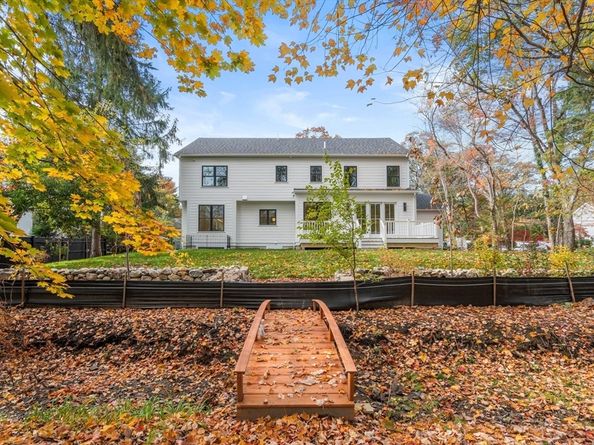 201 Lowell Road, Wellesley MA 02481