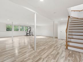 5 Maple Ridge Dr 5, Burlington MA 01803
