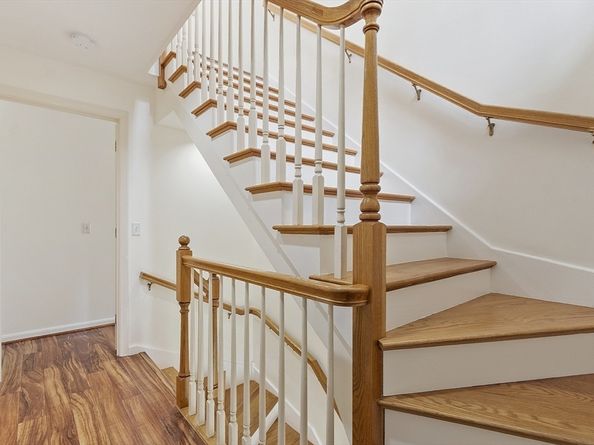 5 Maple Ridge Dr 5, Burlington MA 01803