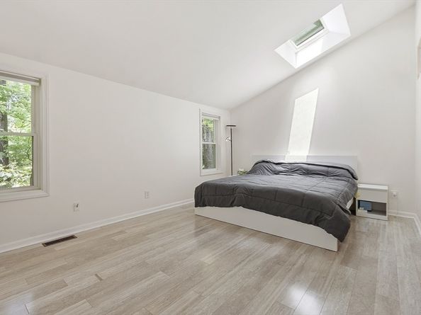 5 Maple Ridge Dr 5, Burlington MA 01803