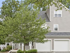5 Maple Ridge Dr 5, Burlington MA 01803