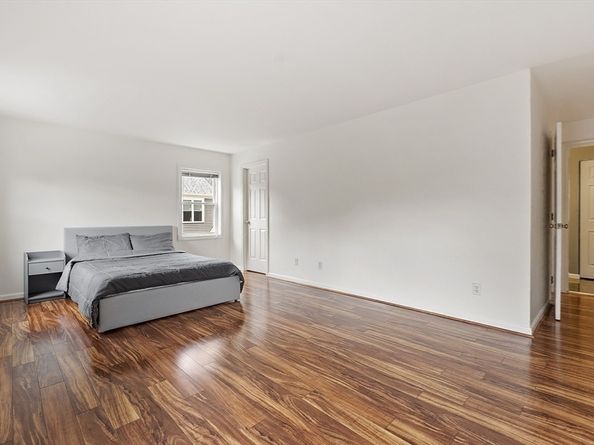 5 Maple Ridge Dr 5, Burlington MA 01803