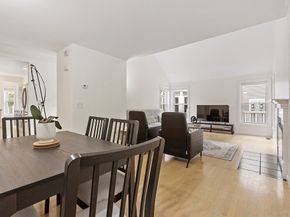 5 Maple Ridge Dr 5, Burlington MA 01803