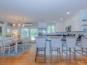 1-3 Doctor Hickey Ln, Rochester MA 02770