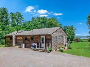 1-3 Doctor Hickey Ln, Rochester MA 02770