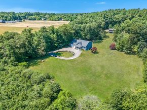 1-3 Doctor Hickey Ln, Rochester MA 02770