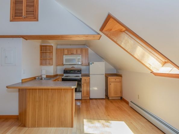 1-3 Doctor Hickey Ln, Rochester MA 02770