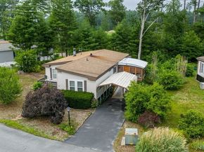 29 Pipers Way, Carver MA 02330