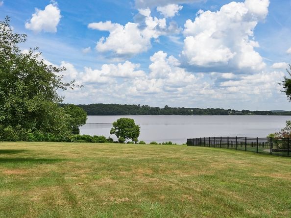 33 Reservoir Drive, Danvers MA 01923