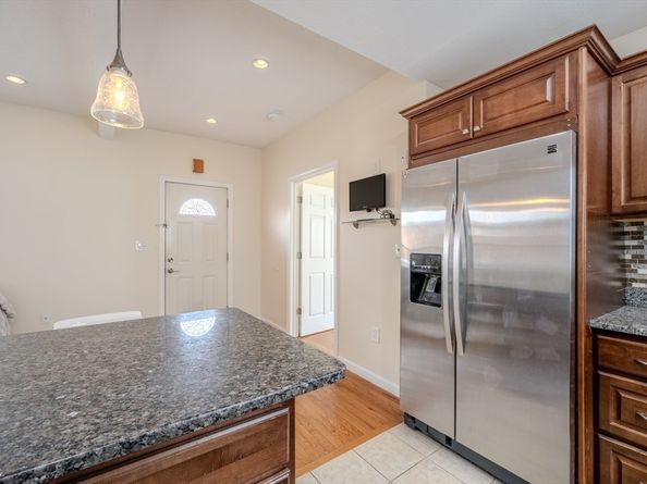 114 Central St 1, Waltham MA 02453