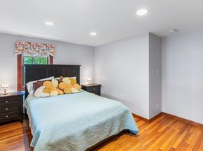 17 Buchanan Ln, Weymouth MA 02190