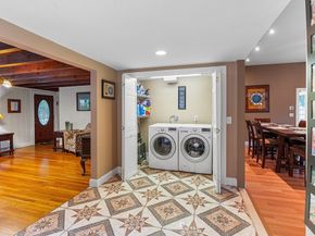 17 Buchanan Ln, Weymouth MA 02190