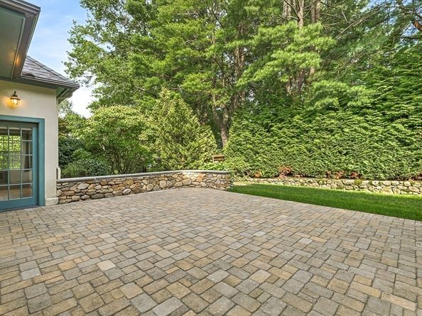26 Swan Road, Winchester MA 01890