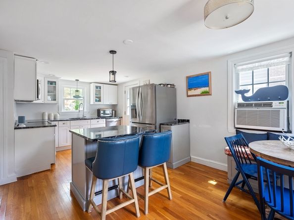 40 Lyman Rd, Milton MA 02186