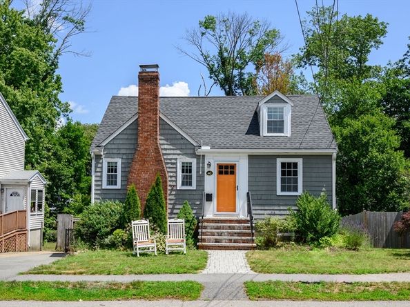 40 Lyman Rd, Milton MA 02186