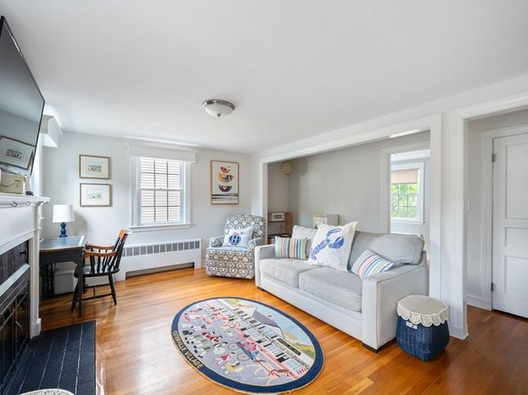 40 Lyman Rd, Milton MA 02186