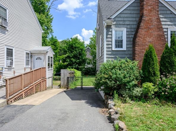 40 Lyman Rd, Milton MA 02186
