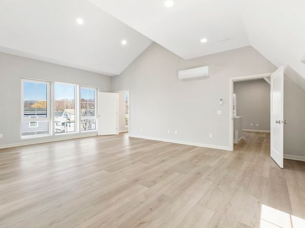 40 Elmont St 02, Boston MA 02121