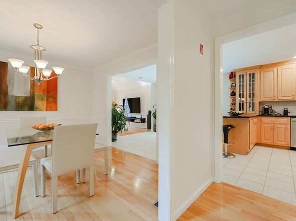 11 Heron Ln, Hopedale MA 01747