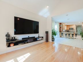 11 Heron Ln, Hopedale MA 01747