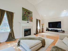 11 Heron Ln, Hopedale MA 01747