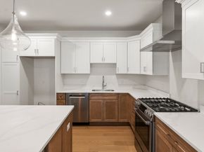 134 Court St 6, Plymouth MA 02360