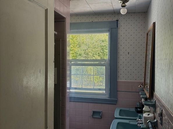 49 Liberty St, Rockland MA 02370