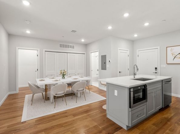267 Old Colony 411, Boston MA 02127